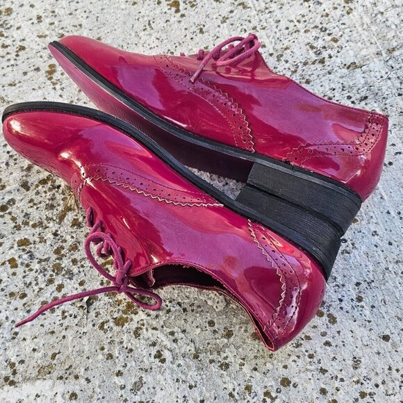 Twiggy London Women Shoes Red Faux patent Leather Upper Lace Up Sneaker Size 8M - Picture 7 of 11